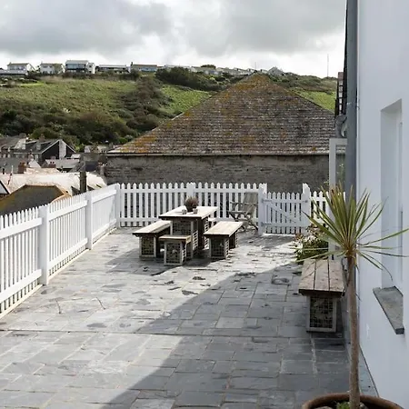 White House Cottage, Bay Holidays * Port Isaac